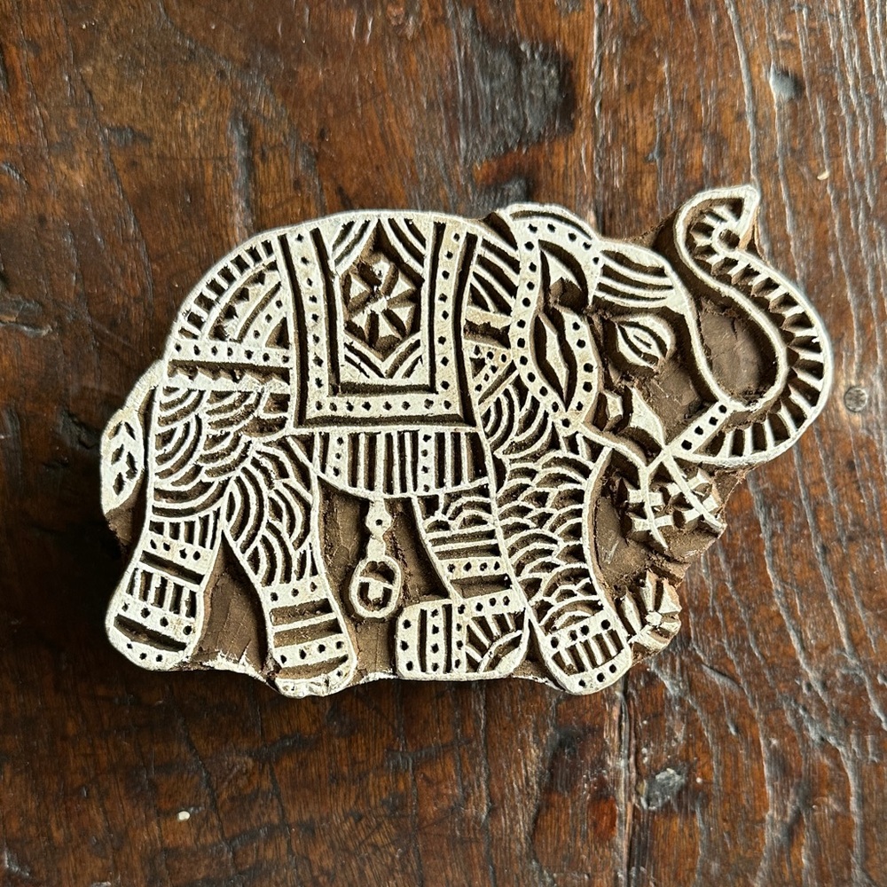 Rustic Hand-Carved Wood Elephant Figurine Indian Block Print Stamp Decorative - Picture 2 of 3